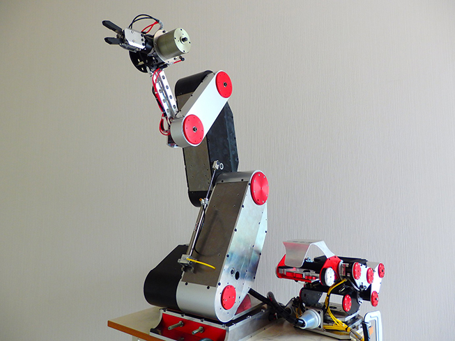 汎用多関節エアロボット<翔鶴:ショウカク>(エアー駆動)開発中